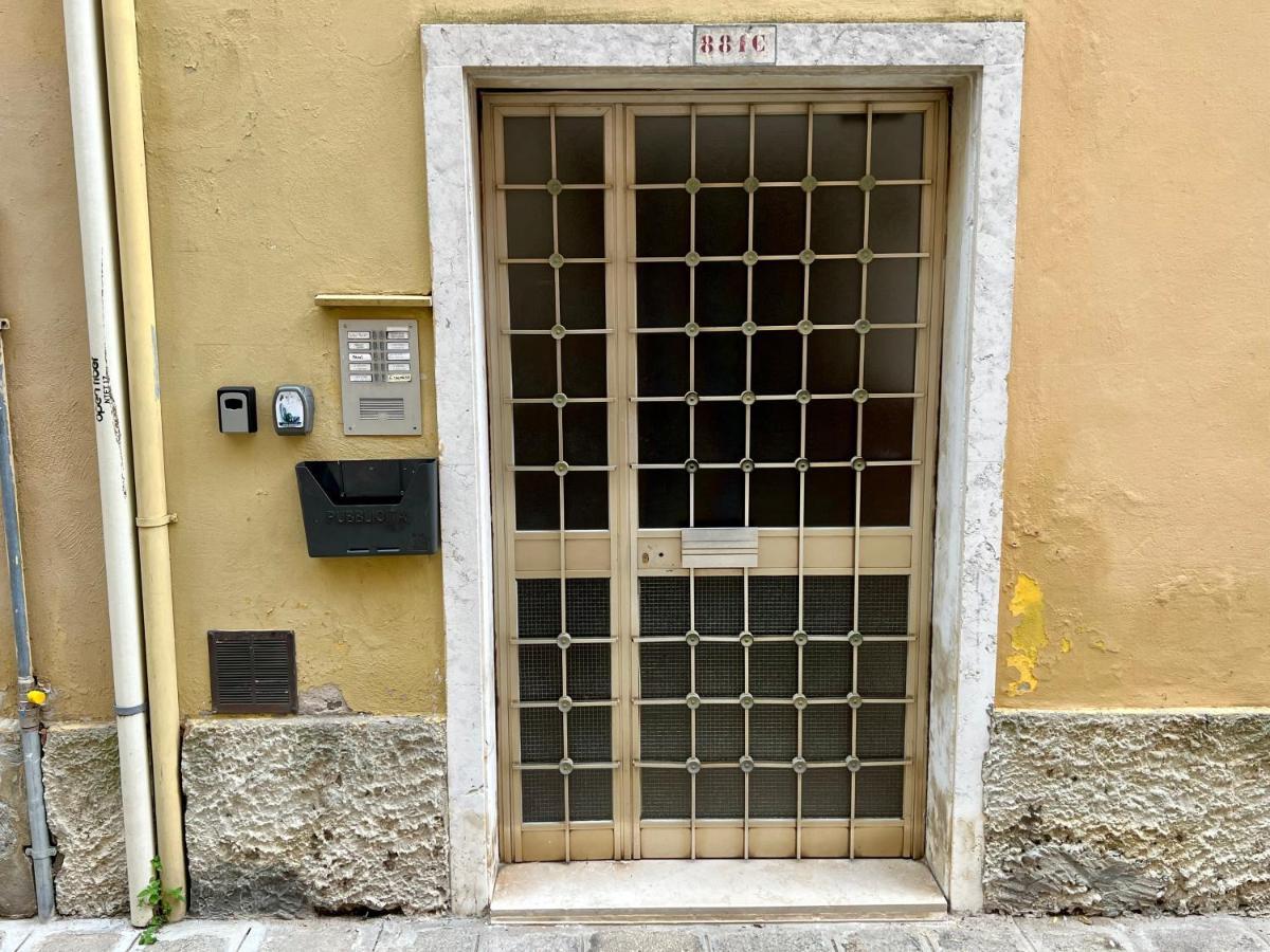 Appartamento 3 Camere Da Letto - Holiday House 2 Венеция Экстерьер фото